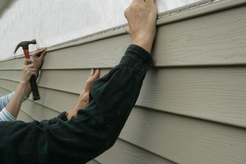 Vinyl Siding Caulk Repair